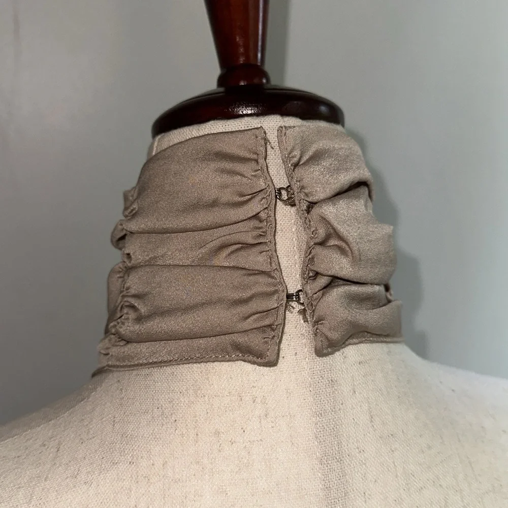 Taupe Halter Top with open back - Picture 4 of 7